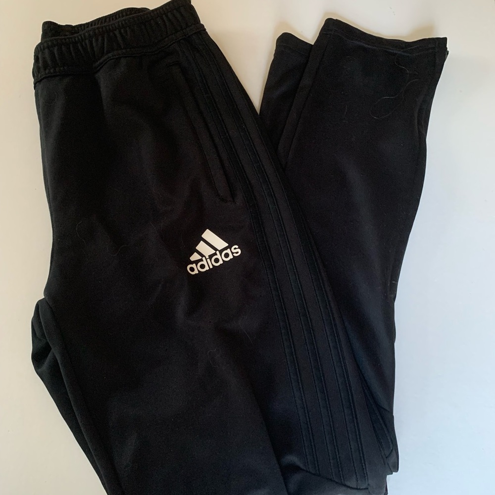 Adidas tiro track soccer pant youth size large 13-14Y black on black with zips